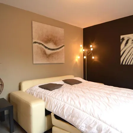 Heritage In With Jacuzzi Holiday home