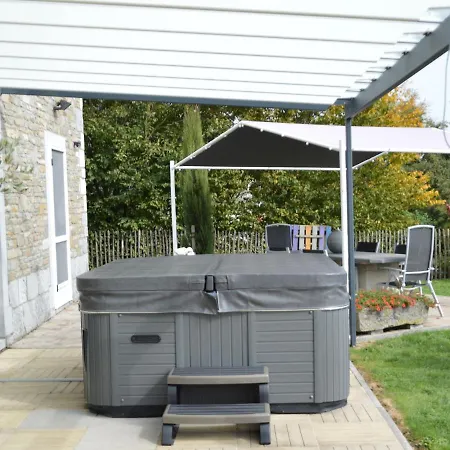 Heritage In With Jacuzzi Holiday home